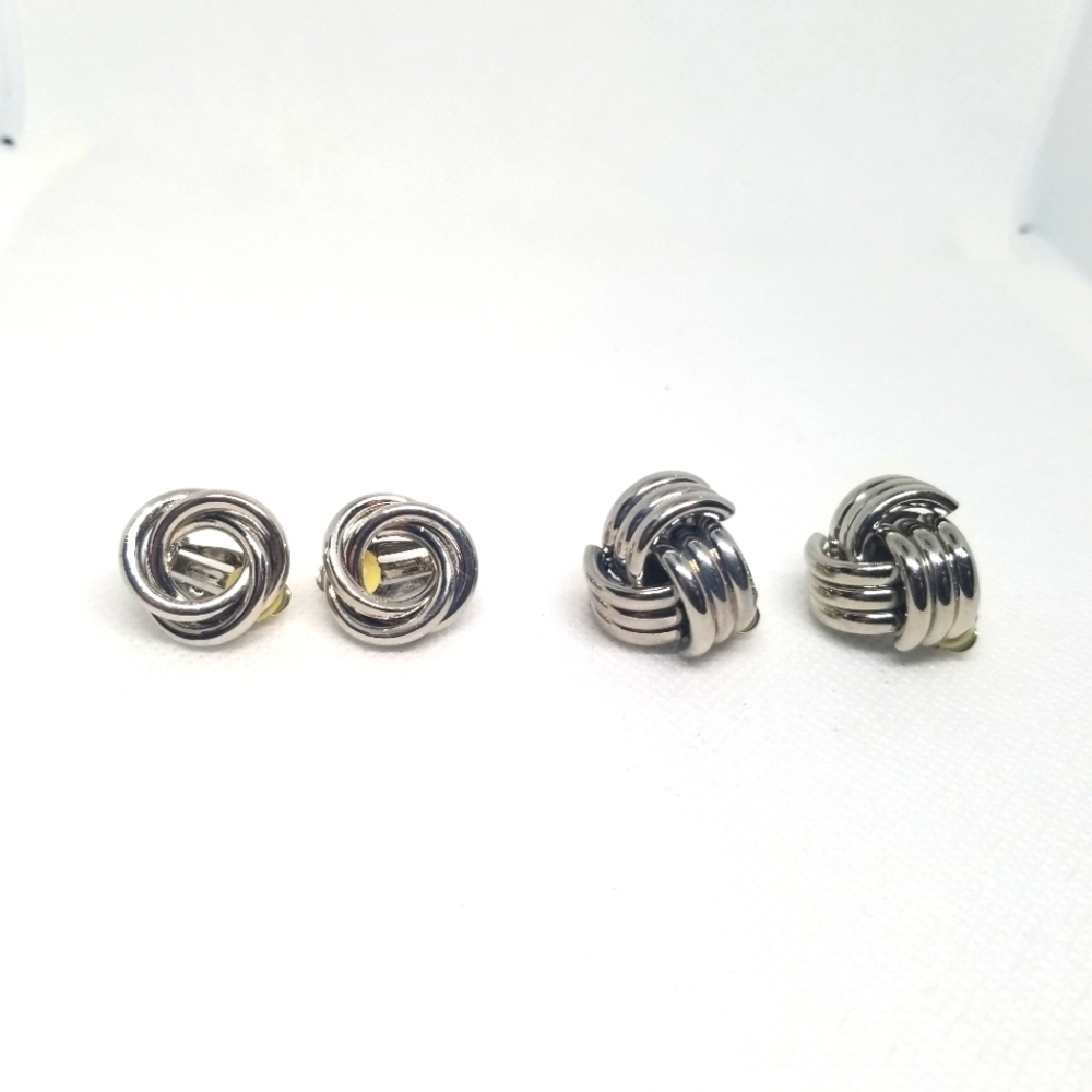 2 Pairs Of Silver Vintage Clip On Knot Earrings Pre-Owned Condition
